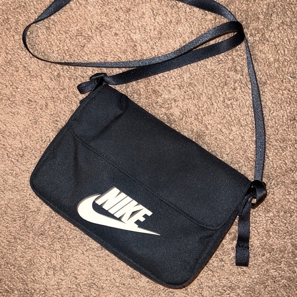Nike crossbody